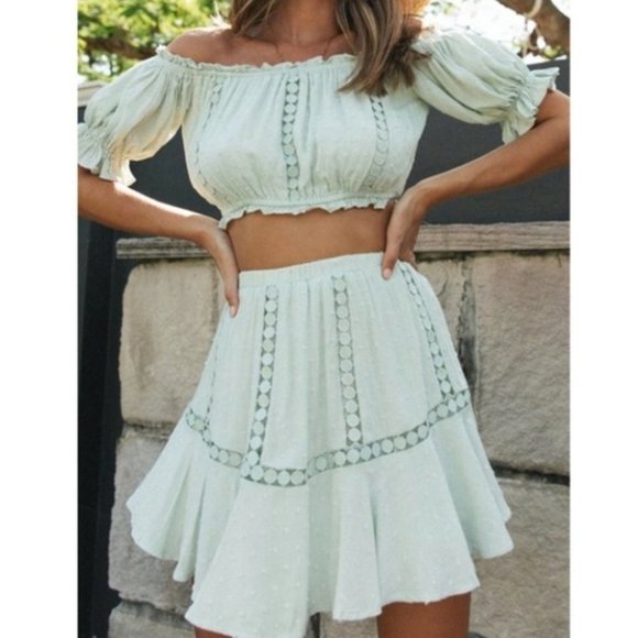 Swiss dot off shoulder crop top skirt set - Picture 9 of 9